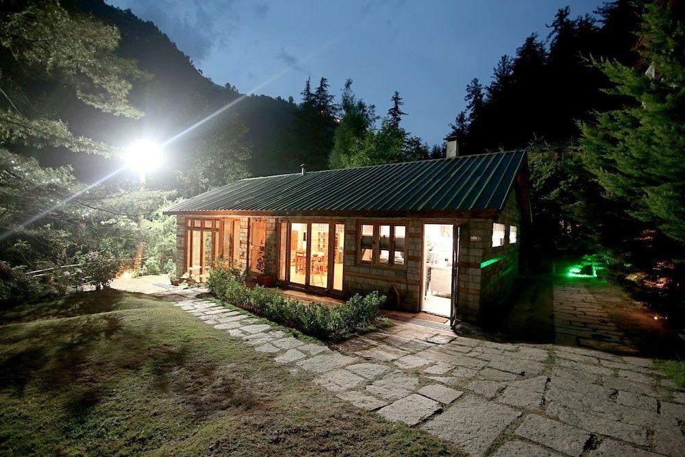 undefined Zone Connect By The Park Manali 8