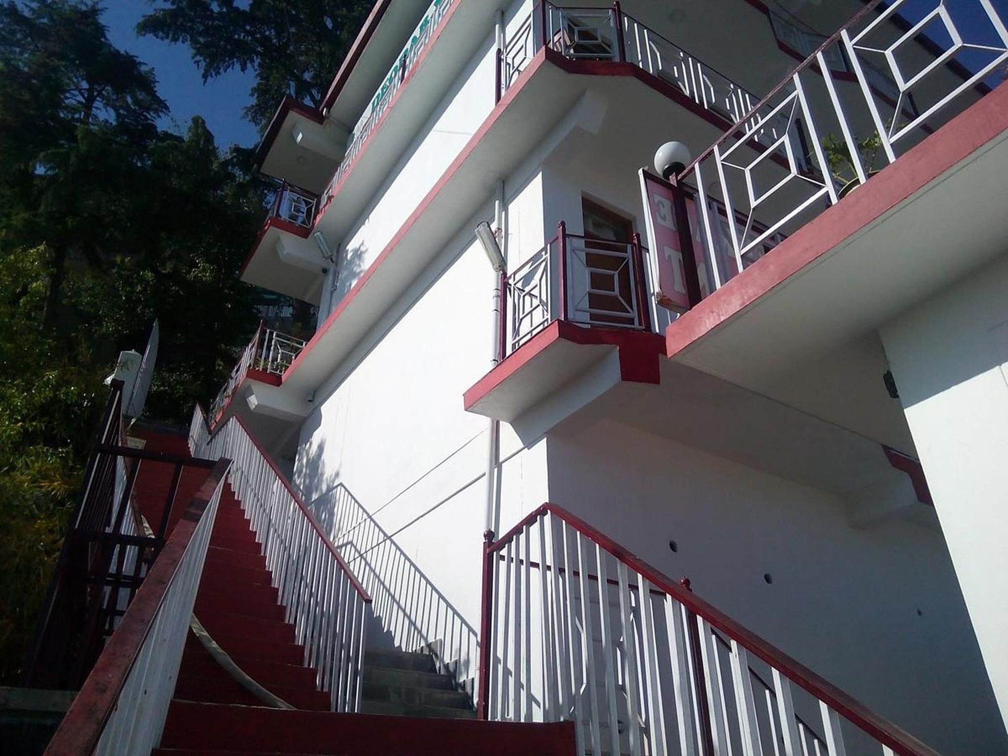 undefined Hotel Deodar Villa