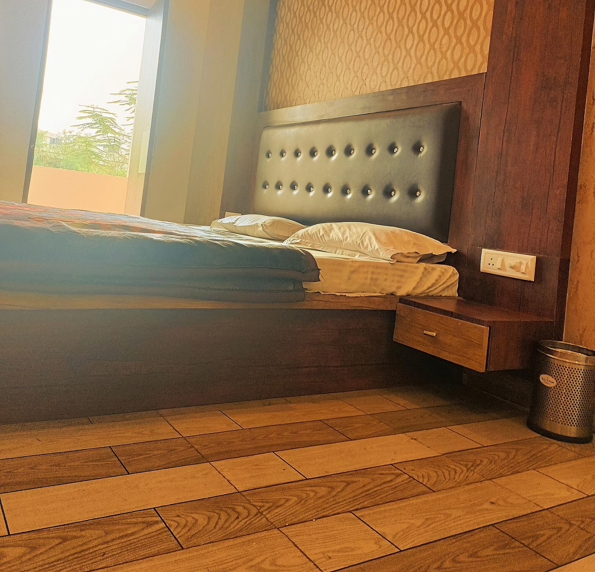 Hotel Raj Semi Deluxe Room 5