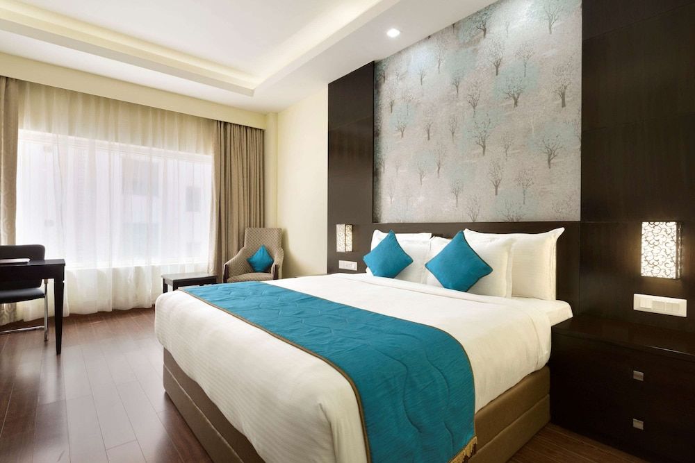 1 King Bed Smoking Room