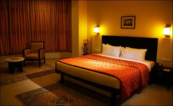 Deluxe Single AC Room