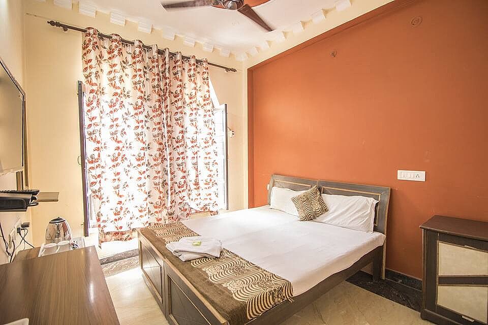 Hotel Bajaj Inn Deluxe Room Double Bed Non-AC  2