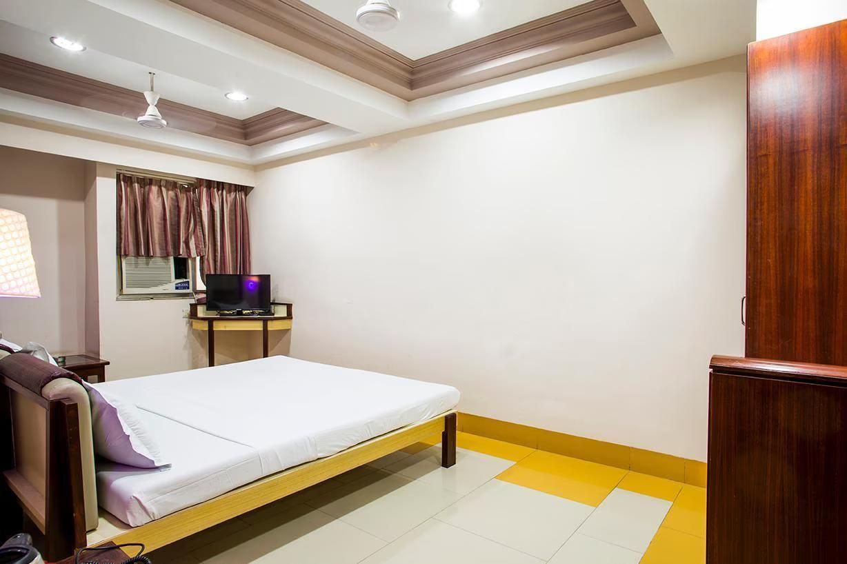 Hotel Heeralal Deluxe rooms 4