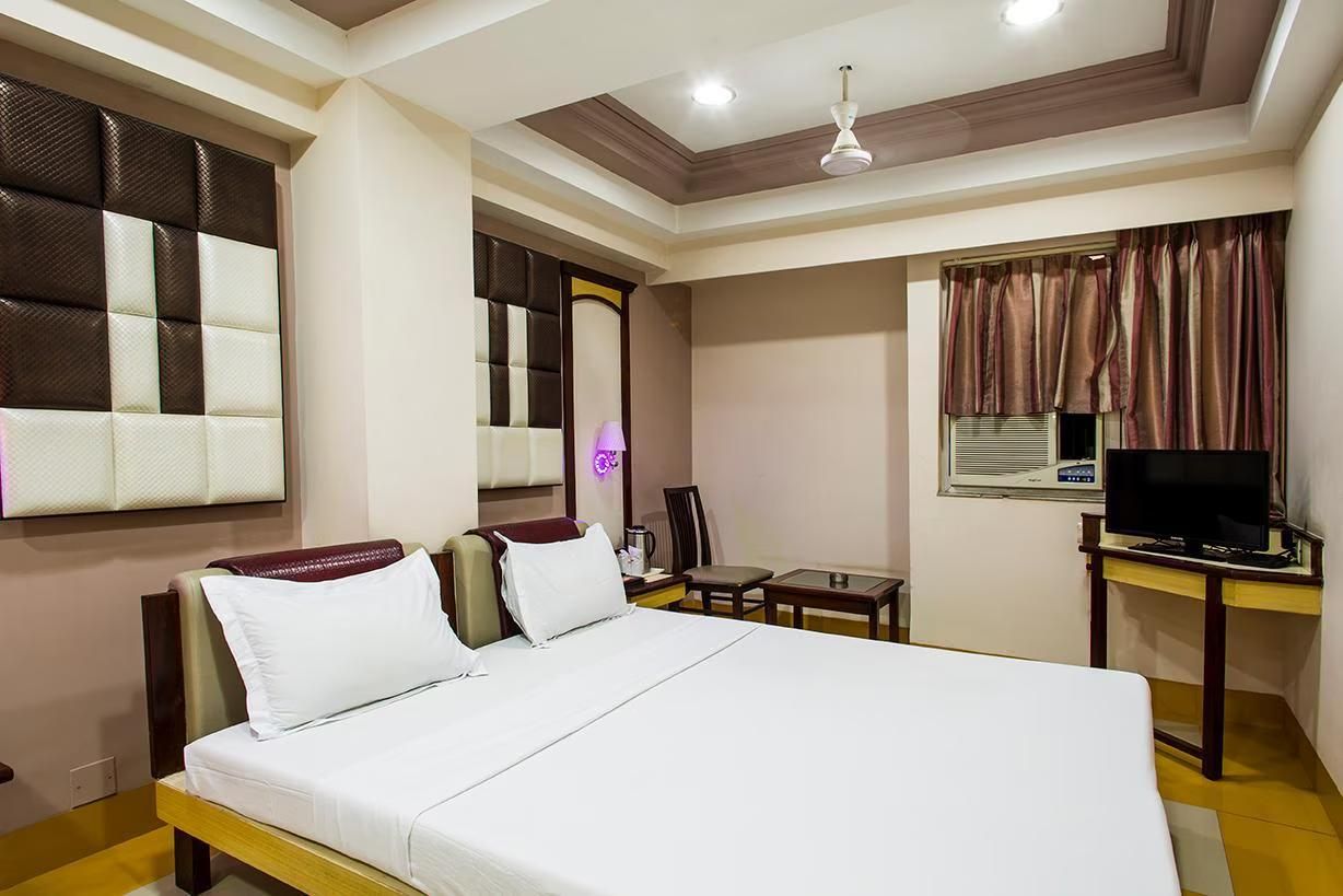 Hotel Heeralal Deluxe rooms