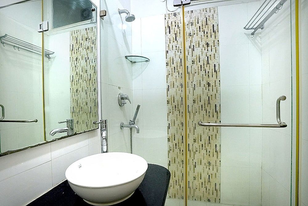 Hotel Oscar Standard Double or Twin Room 4