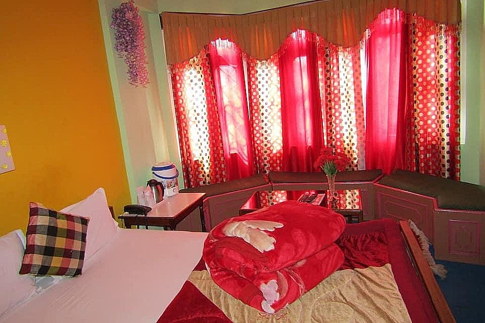 undefined Hotel Silver Line 2