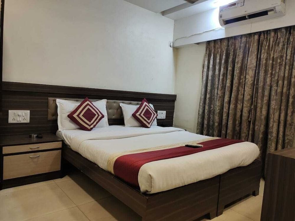 Hotel Shelter palace Semi Deluxe Room 4