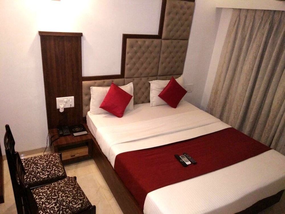 undefined Hotel Shelter palace 10