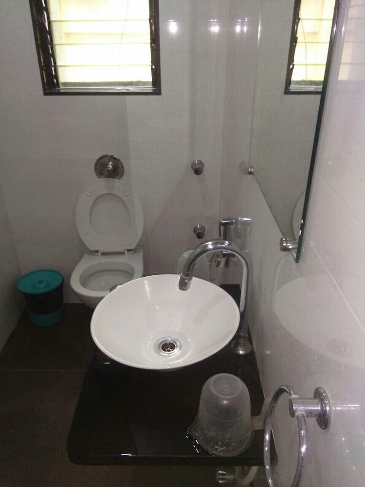 Hotel Shelter palace Semi Deluxe Room 19