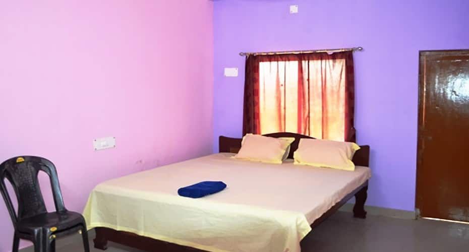 Standard Double Room (Non AC, First Floor)