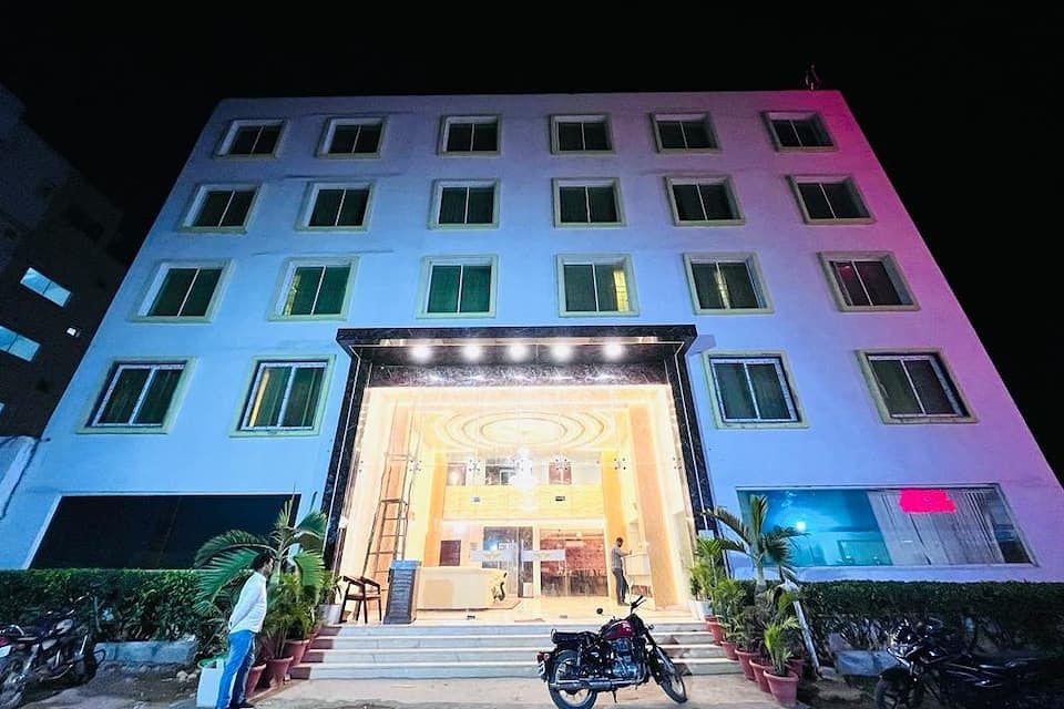undefined Hotel SM Rainbow International 5