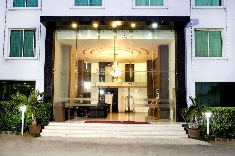 undefined Hotel SM Rainbow International