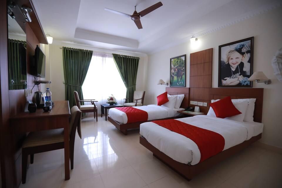 Hotel Peninsula Deluxe Movie Theme 8