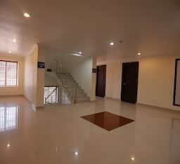 Hotel Peninsula Deluxe Movie Theme 11