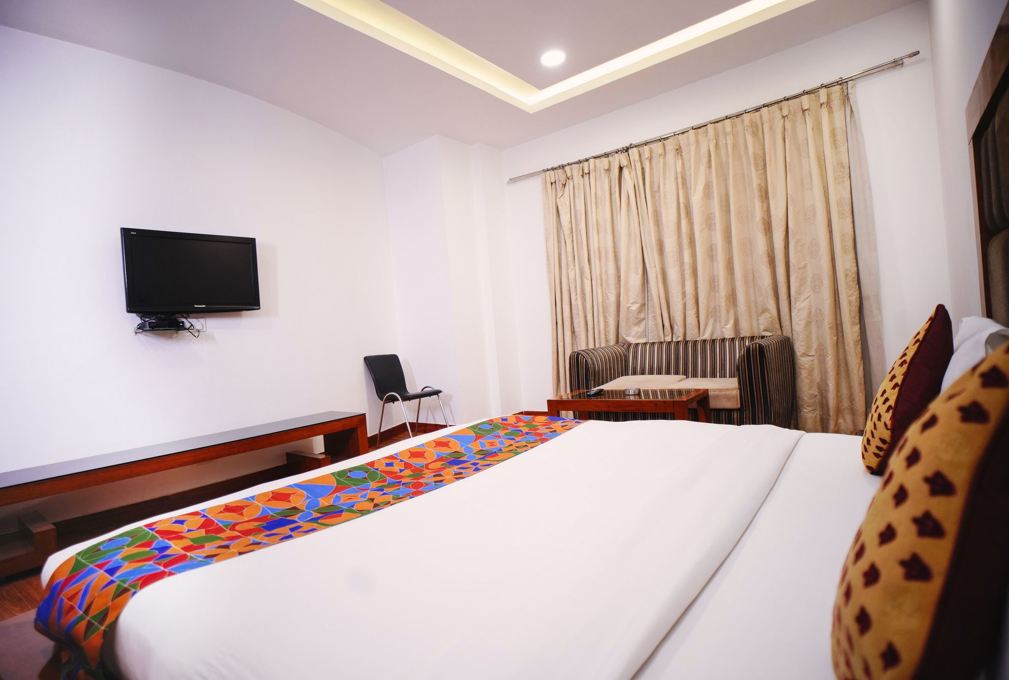 Haris Court Lajpat Nagar Deluxe Double Room 14