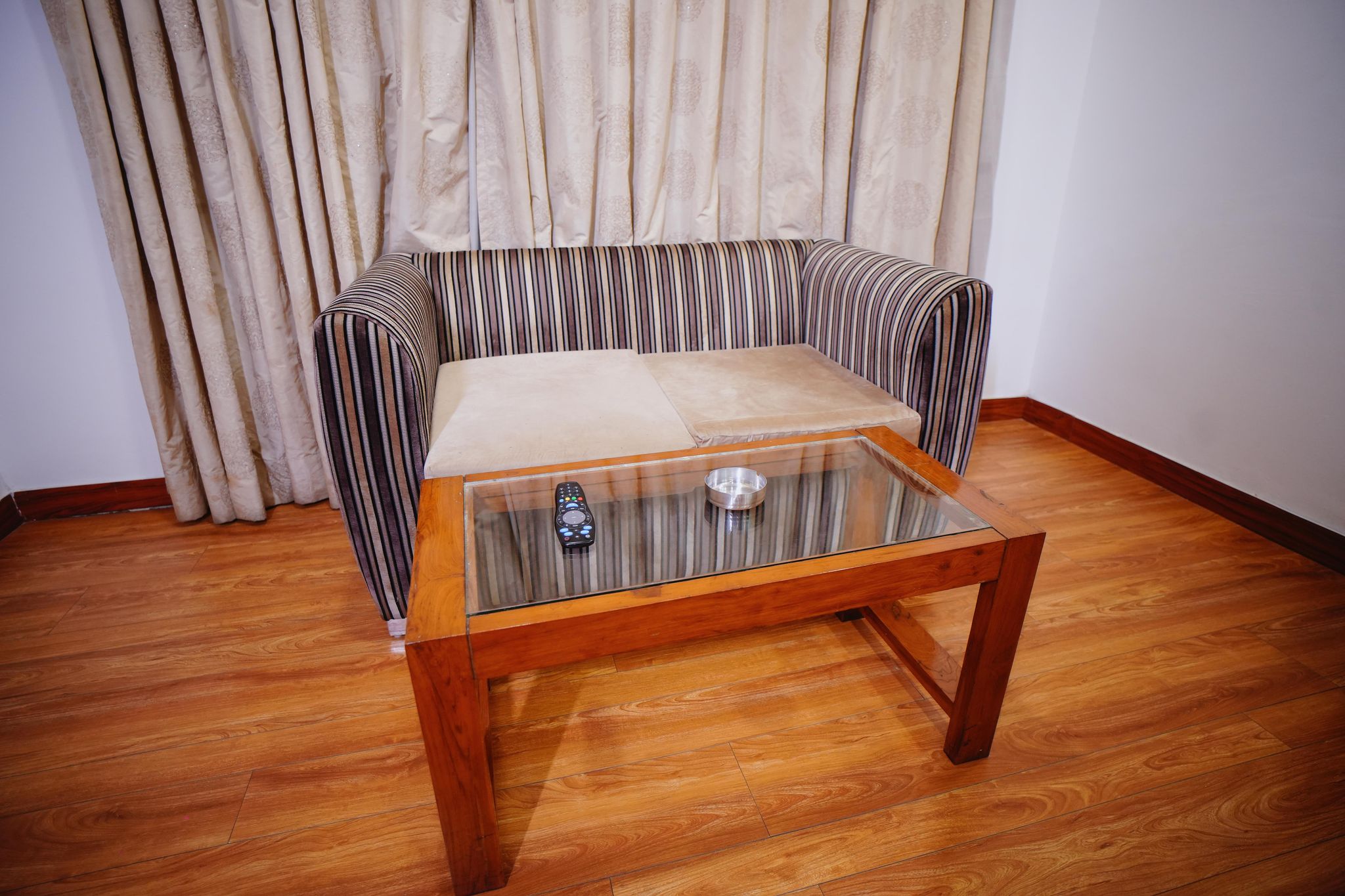 Haris Court Lajpat Nagar Deluxe Double Room 2