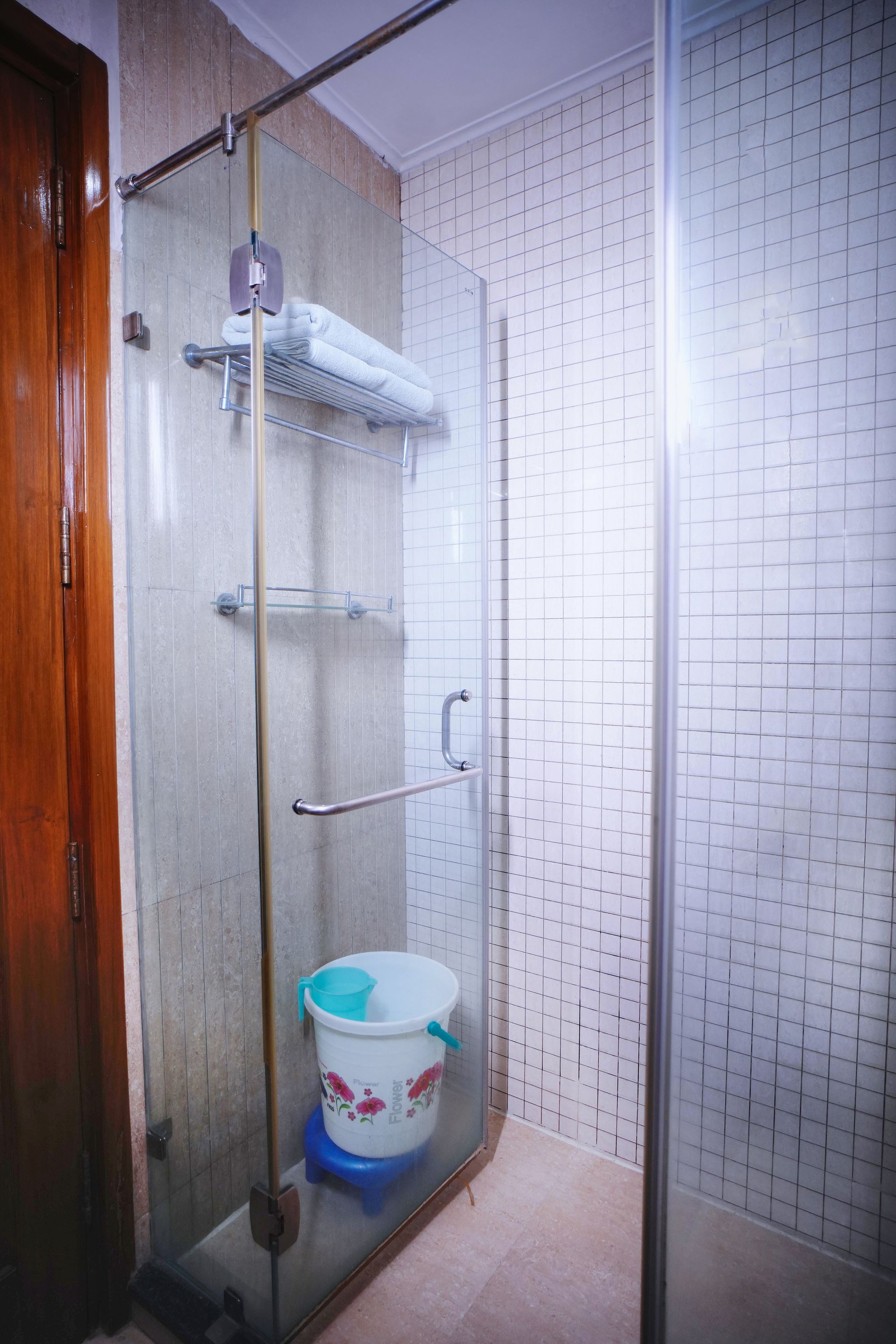 Haris Court Lajpat Nagar Deluxe Double Room