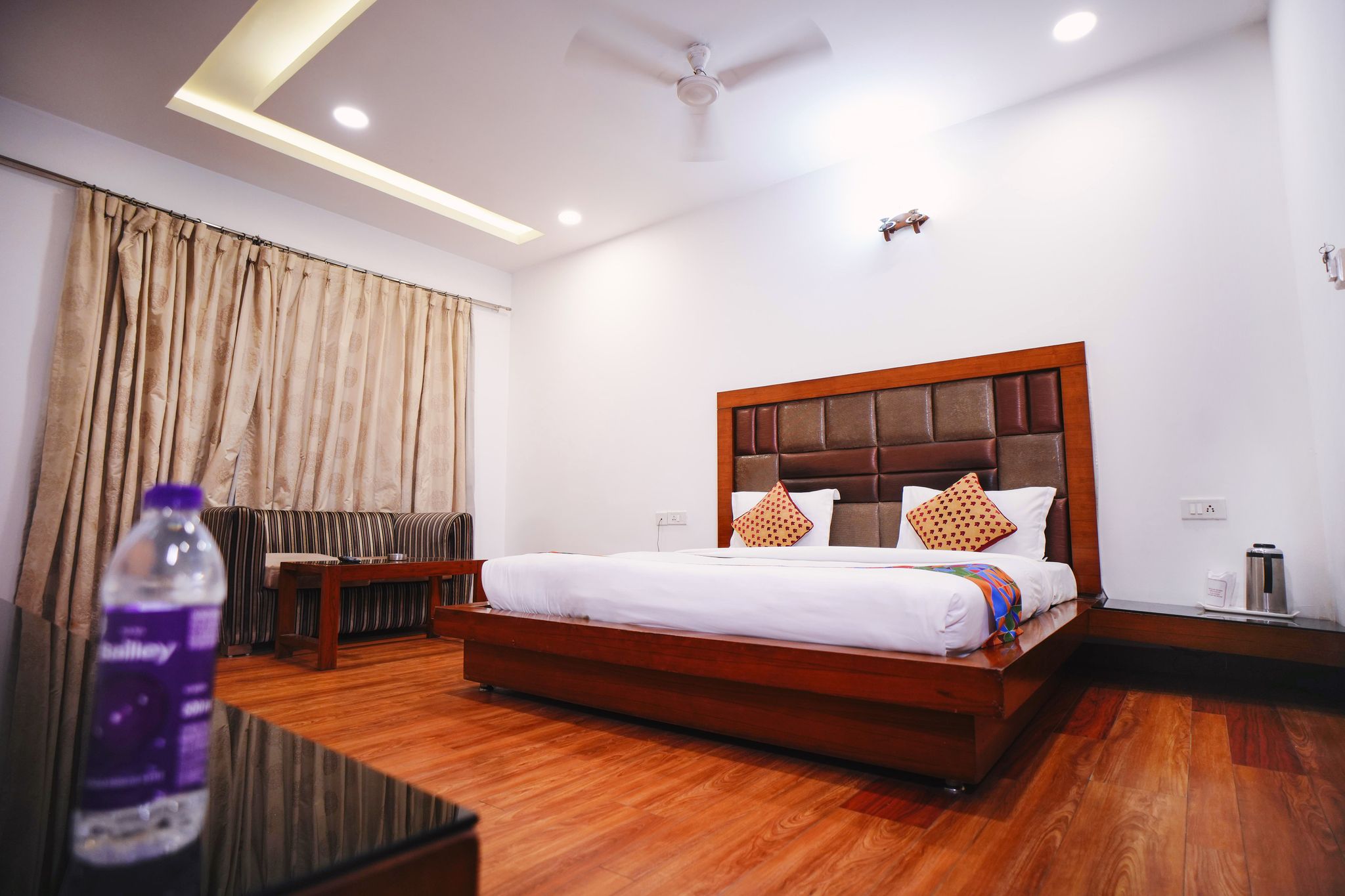 Haris Court Lajpat Nagar Deluxe Double Room 6