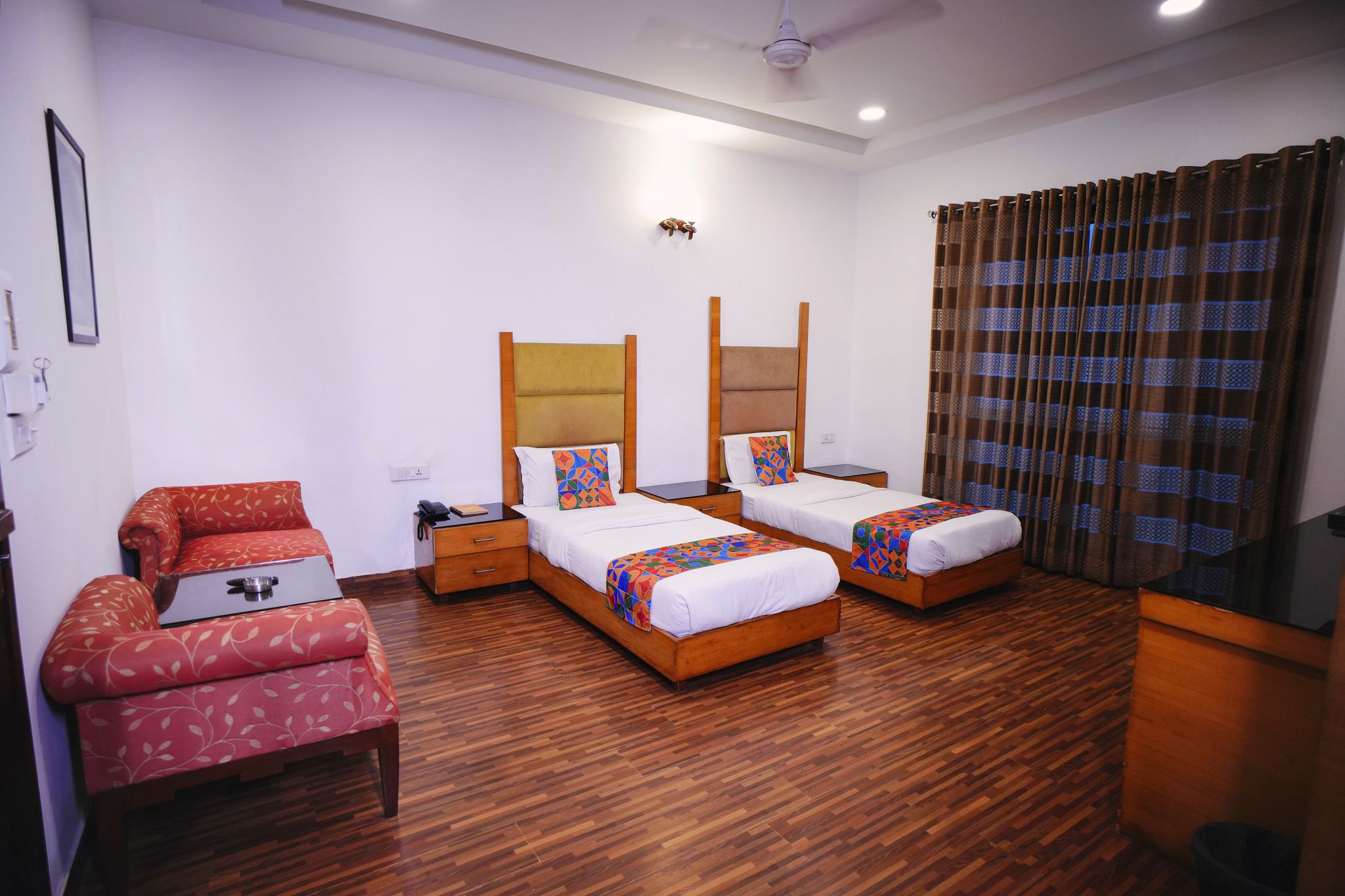 Haris Court Lajpat Nagar Deluxe Double Room 17