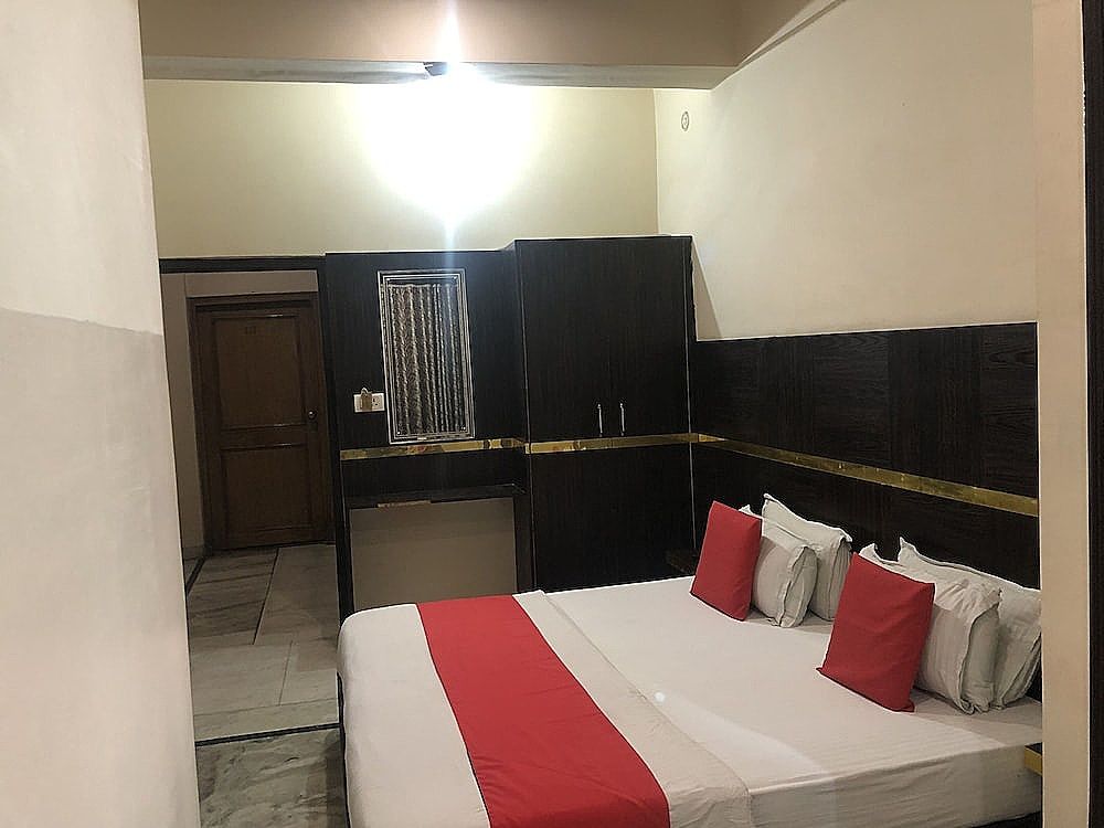 Hotel Dreamland Standard AC Room 8