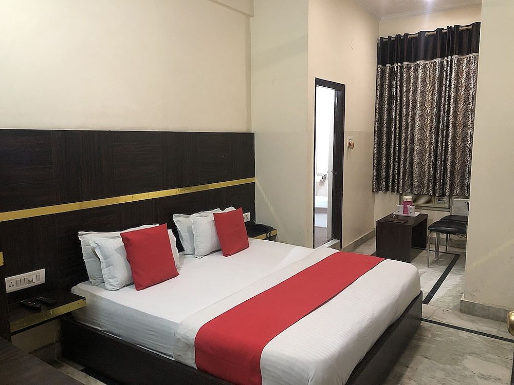 Hotel Dreamland Standard AC Room 4