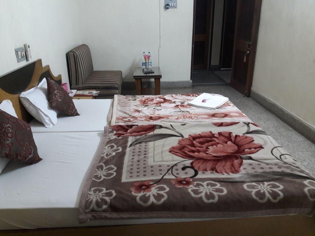 Hotel Saptarshi Economy Room 4