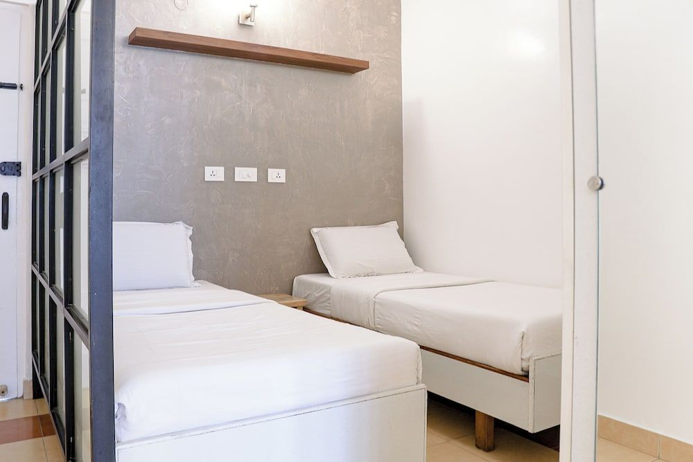 Hotel Vellara Superior Triple Room AC 2