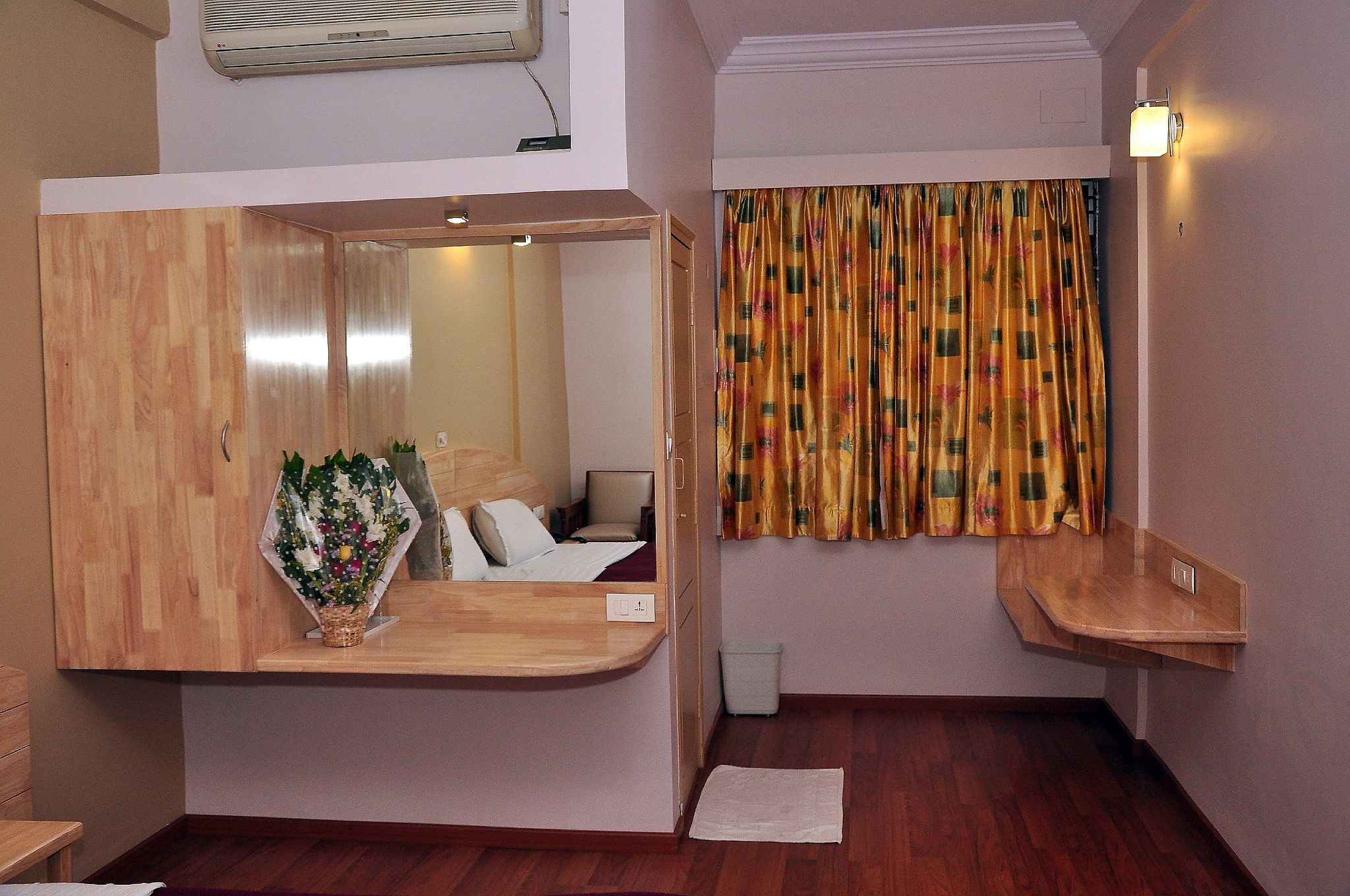 Hotel Vellara Executive Double Room A/C 13
