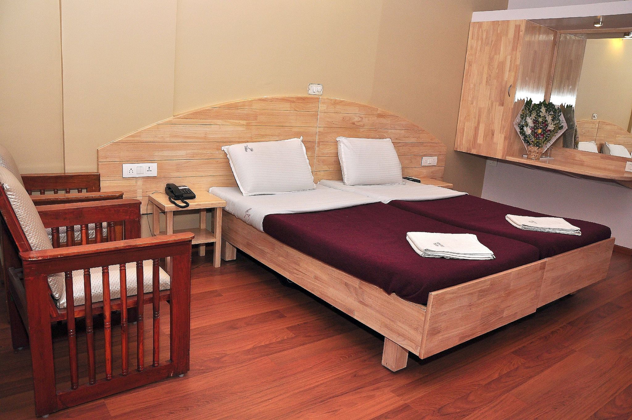 Hotel Vellara Executive Double Room A/C 5