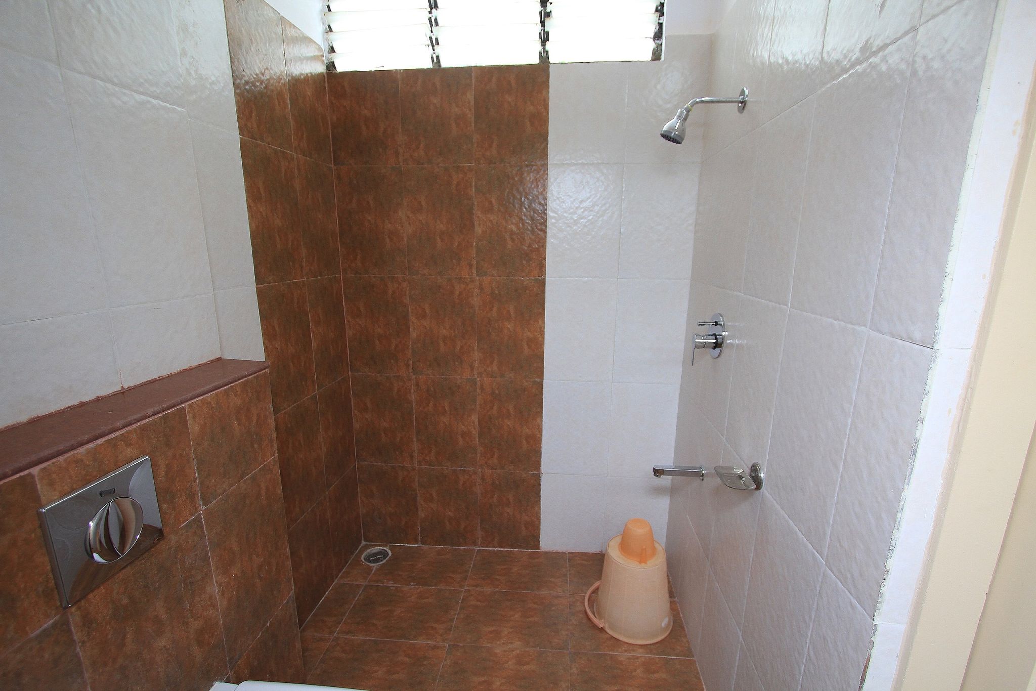 Hotel Vellara Executive Double Room A/C 10