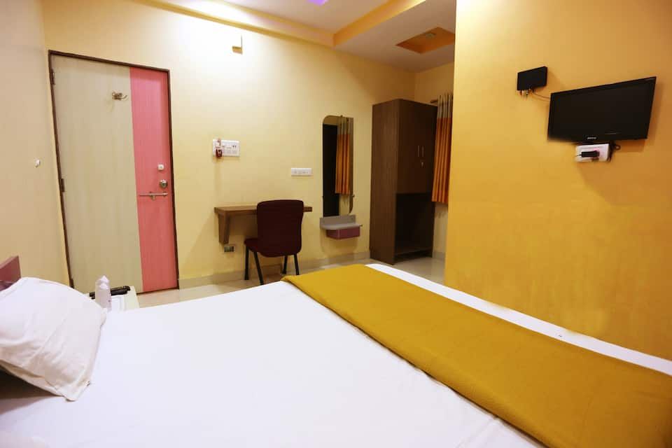 Hotel Somnath Sagar Double Bed Non AC Room