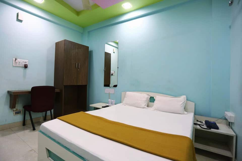 Superior_Double_Bed_AC_Room
