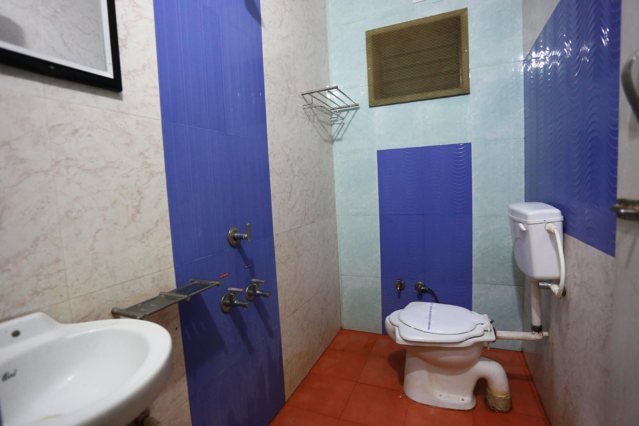 Hotel Somnath Sagar Double Bed AC Room 15