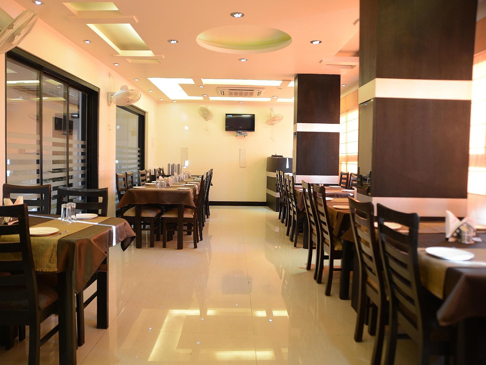 Food & Dining