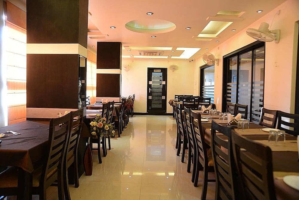 Food & Dining