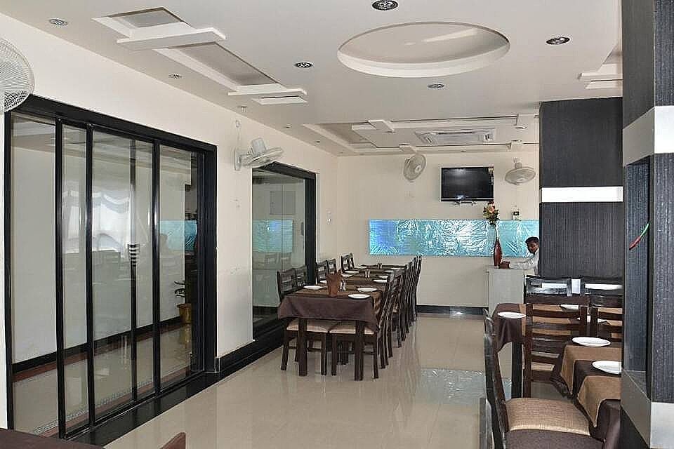 Food & Dining