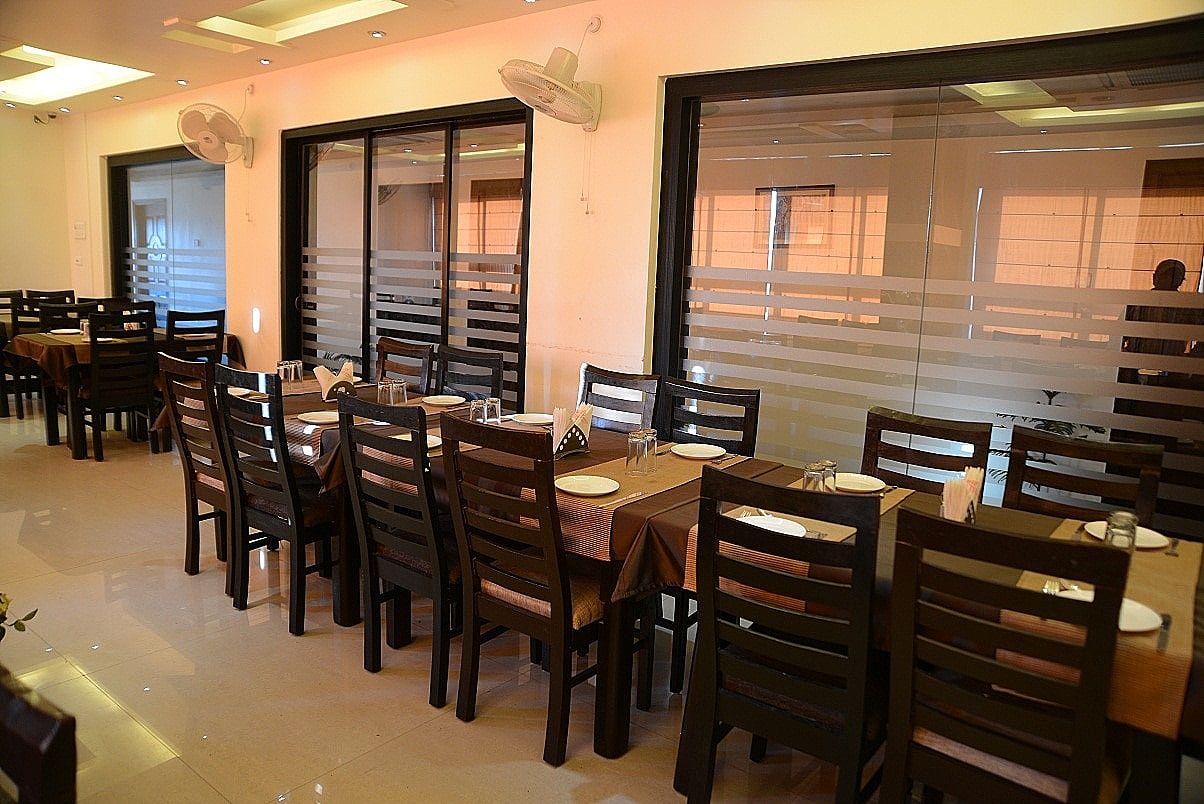 Food & Dining