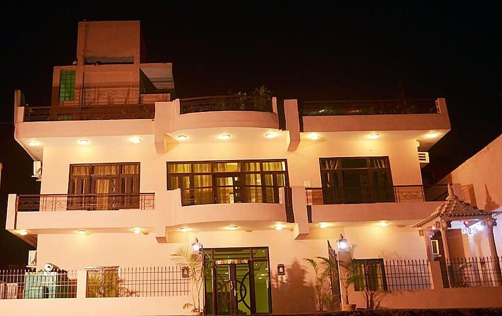 Front of property - evening/night