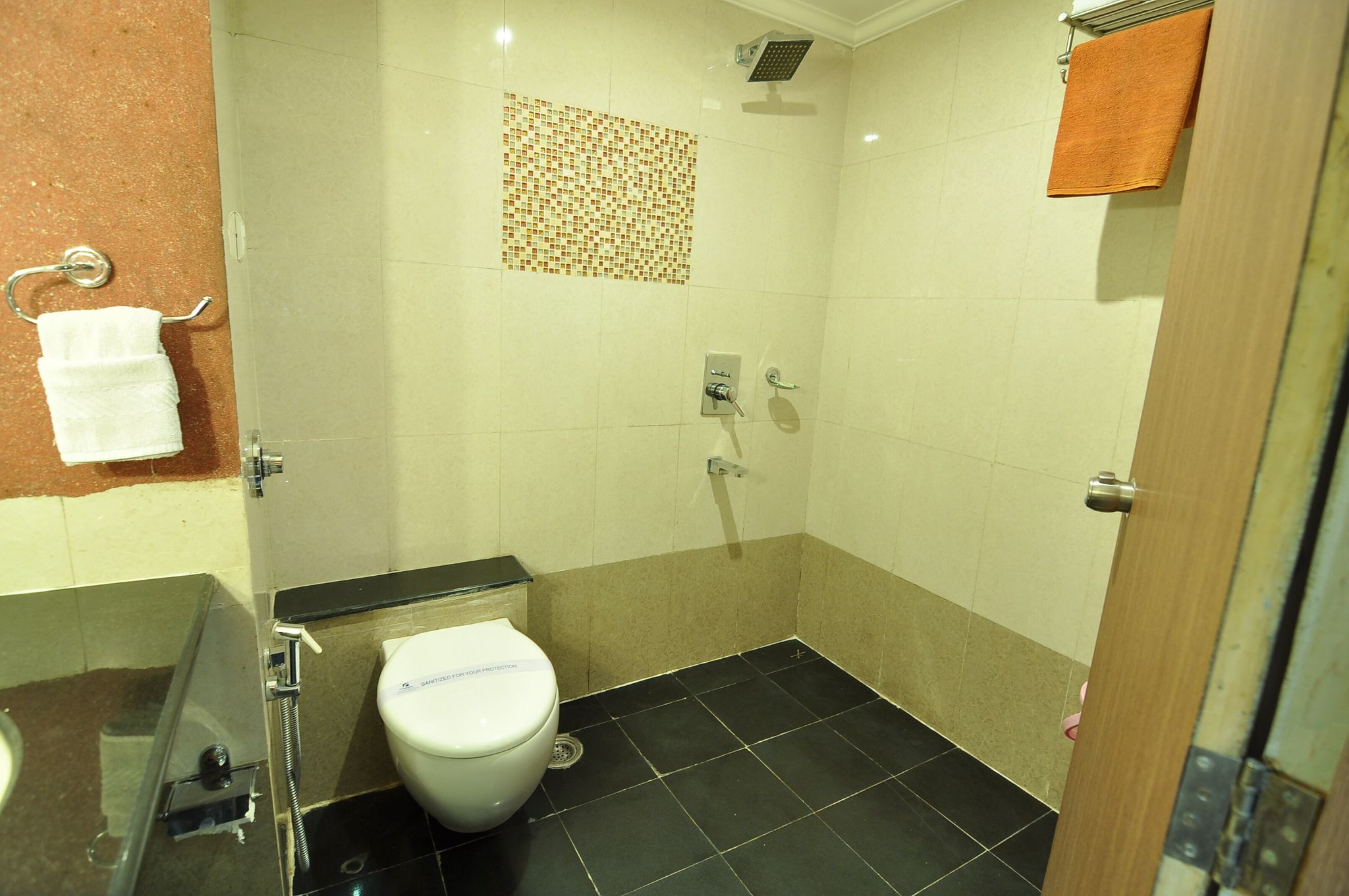 Hotel Venkatesh International Super Deluxe Room 12