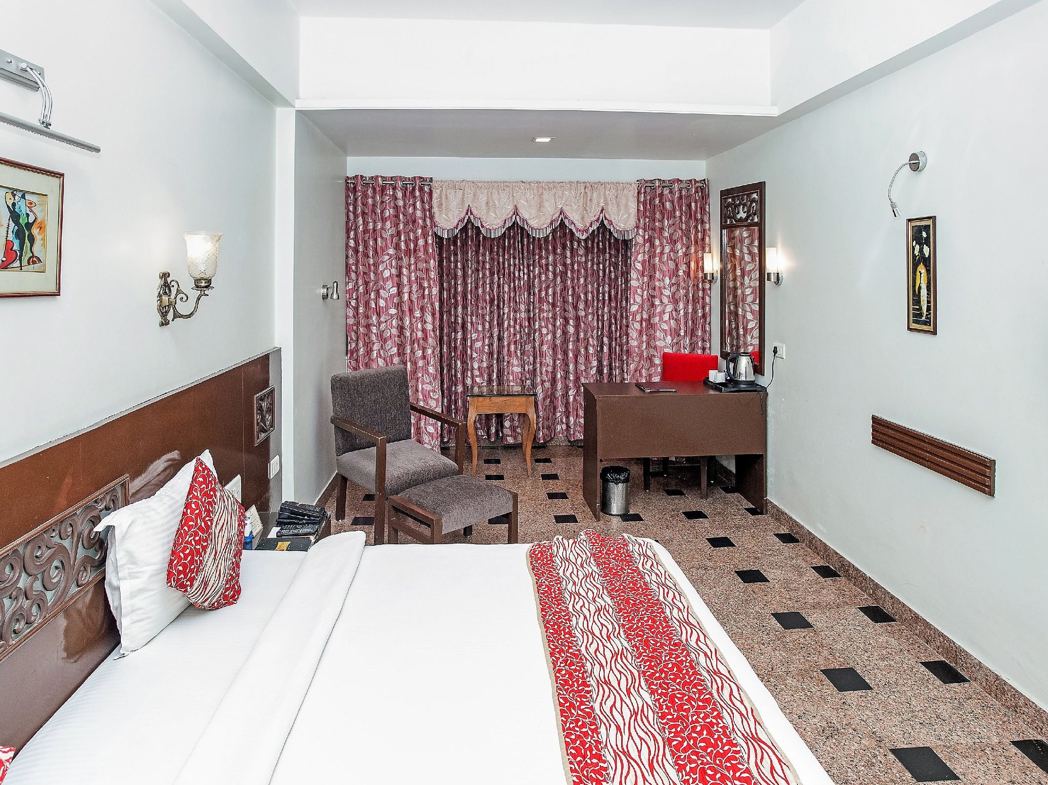 Royal Deluxe Room
