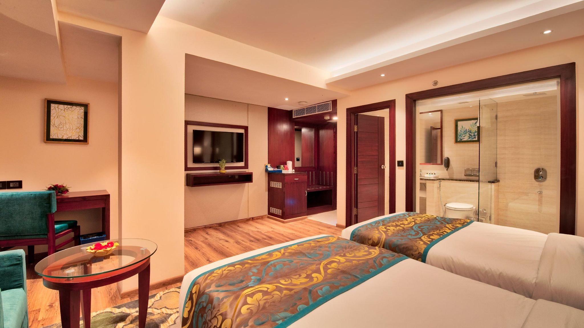 Executive Room, 1 King Bed, City View