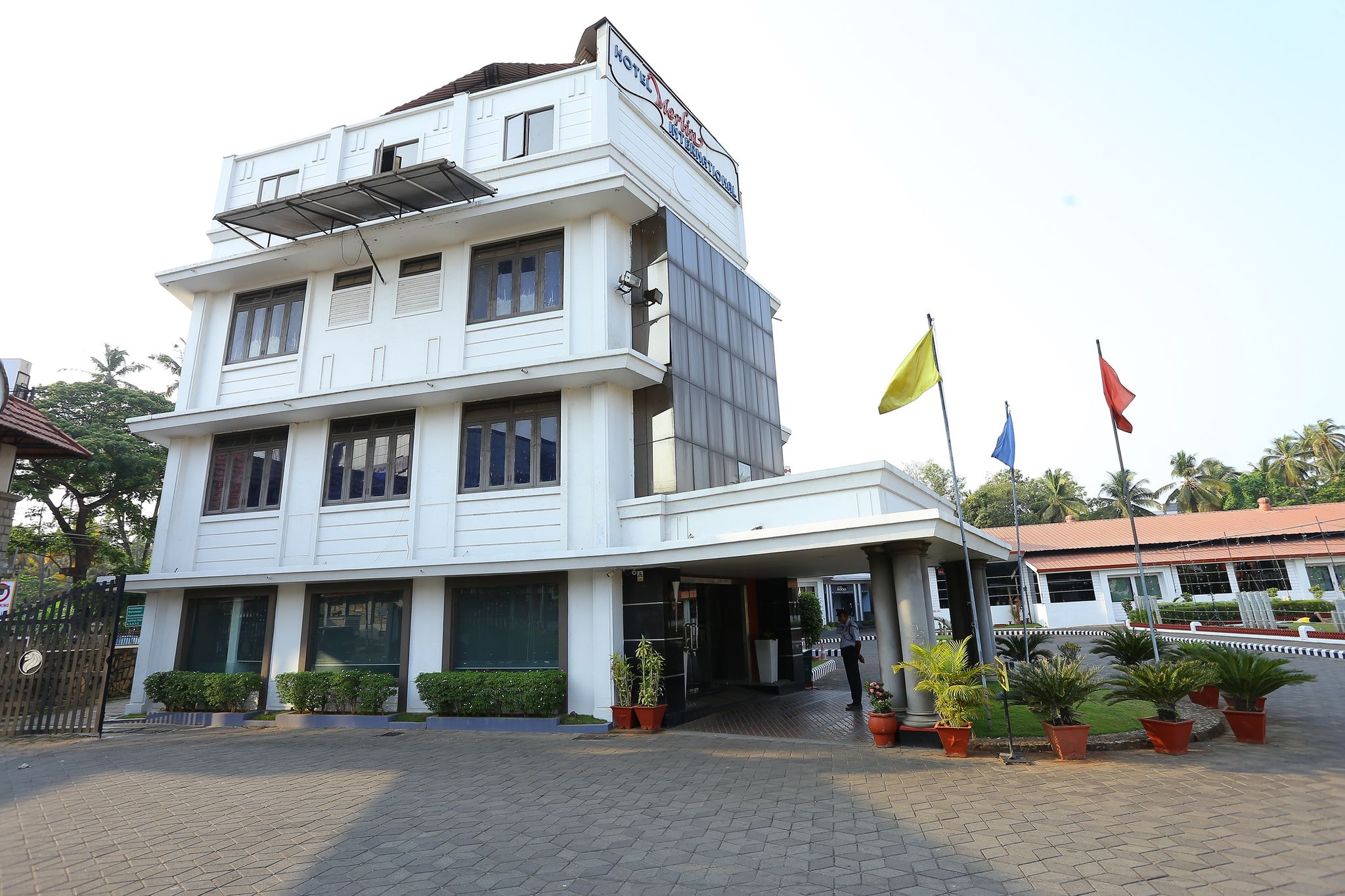 Hotel Merlin International