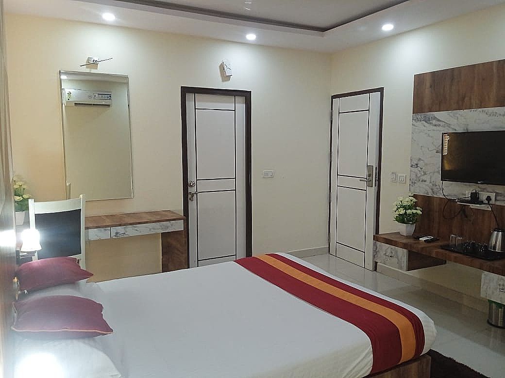 undefined Ishwerya Suites 9