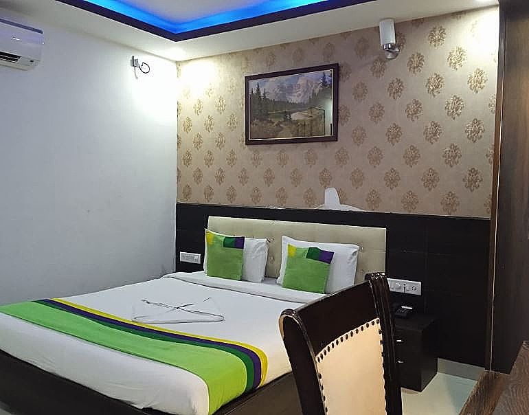 Stanza Executive Room