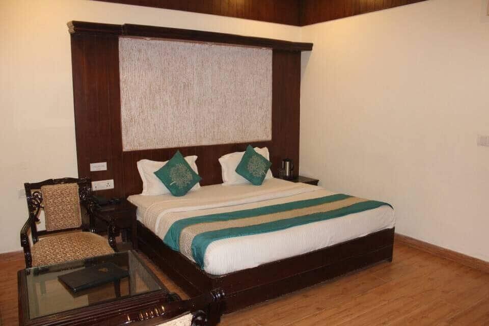 Standard Room (Basement)