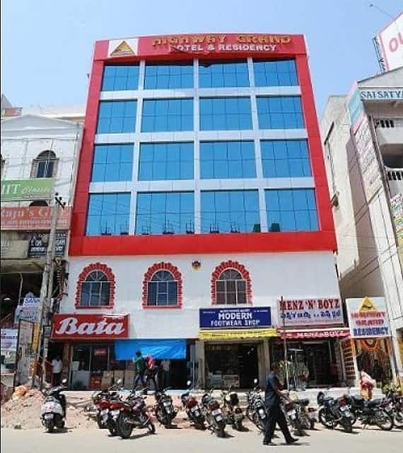 undefined Highway Grand Residency