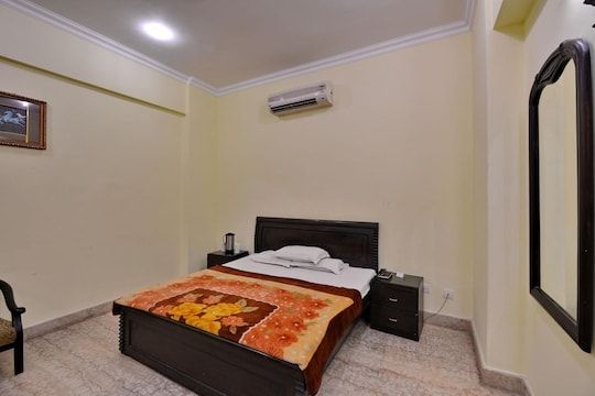 undefined Hotel Fidalgo 5