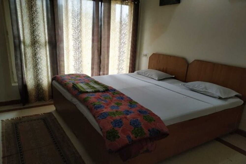 Janardan Resort Pangot Deluxe Double Room, Fireplace, Hill View 3
