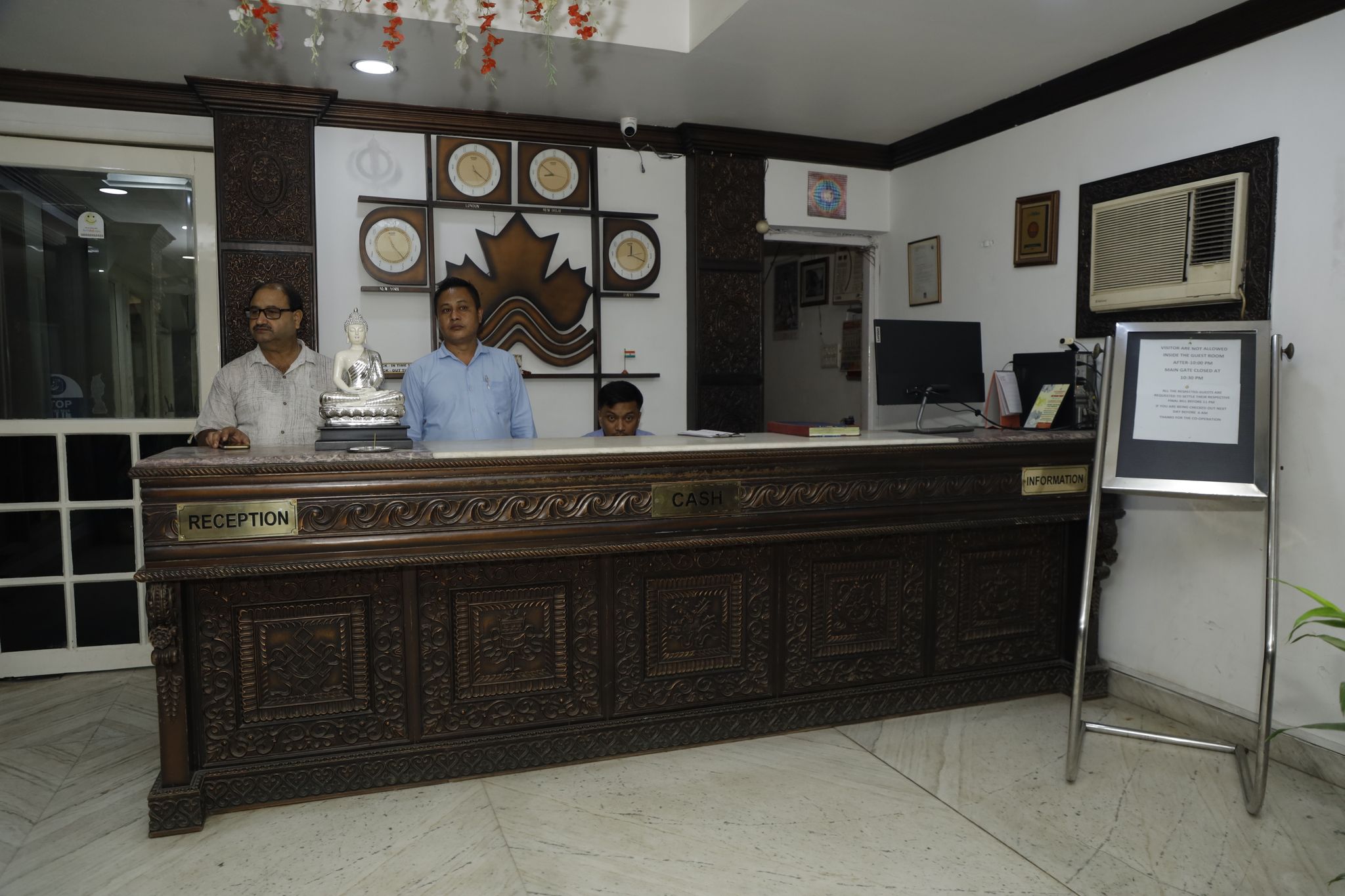 Saluja Residency New Amber Restaurant and Bar