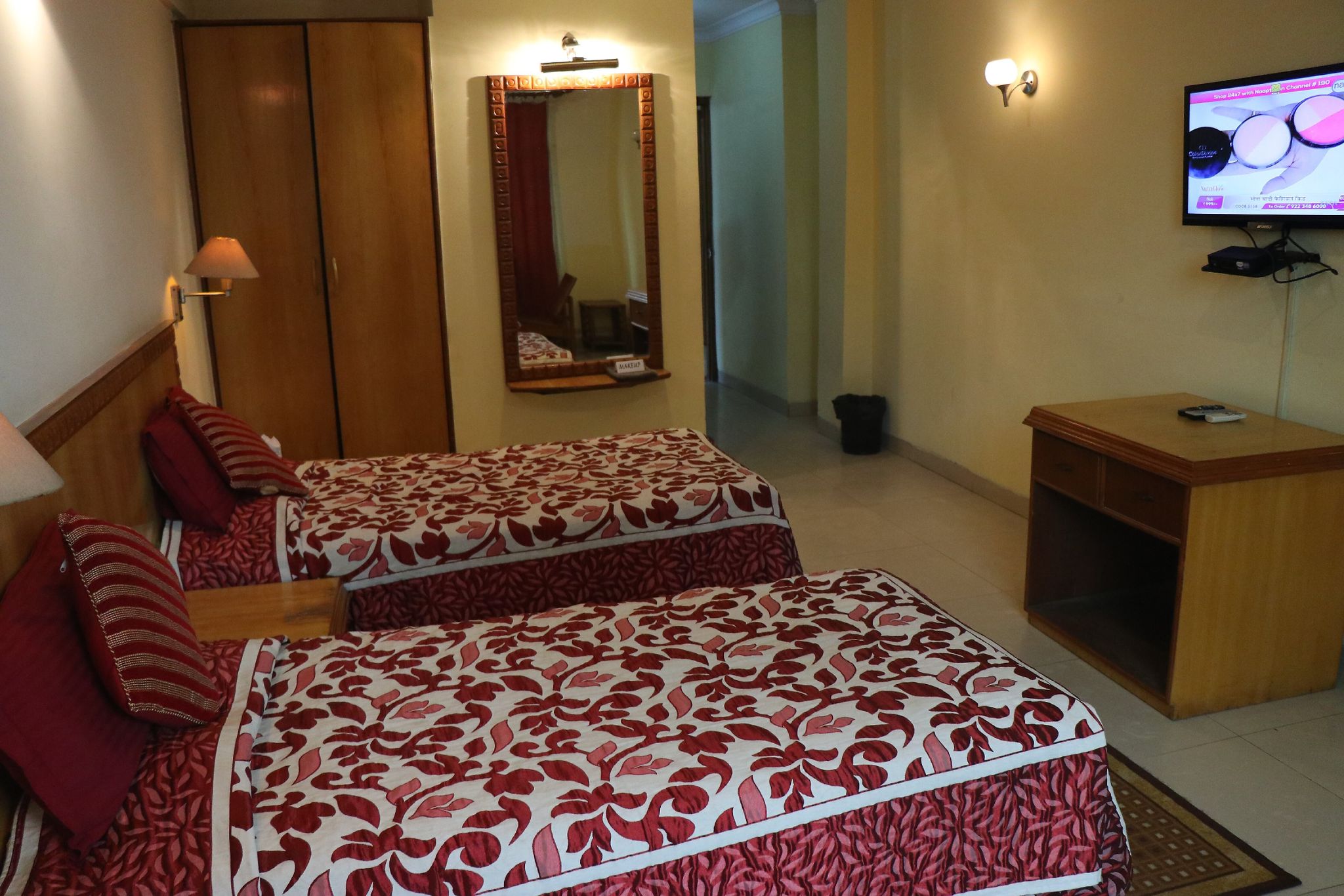 Hotel Grand Riviera Deluxe Room 12